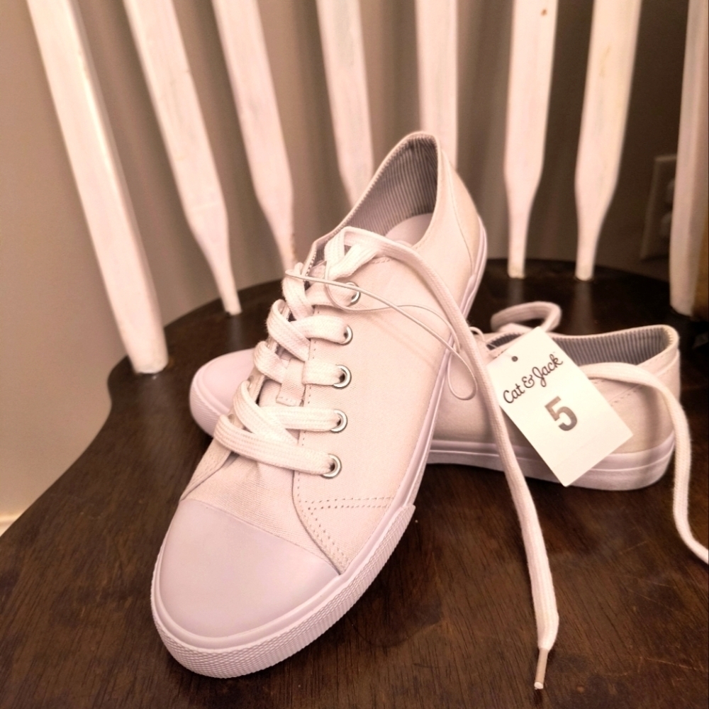 Cat & Jack Women's White Sneakers Size 5 Big Kids Shoes